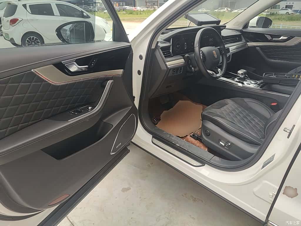Hongqi HS5, 2021 16