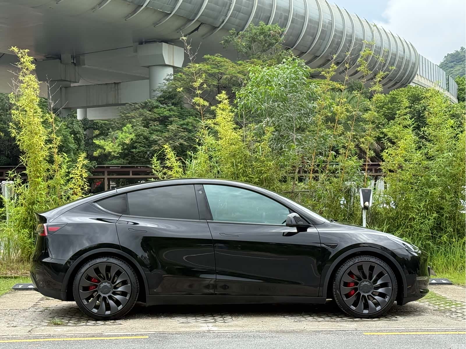 Tesla Model Y, 2021 6