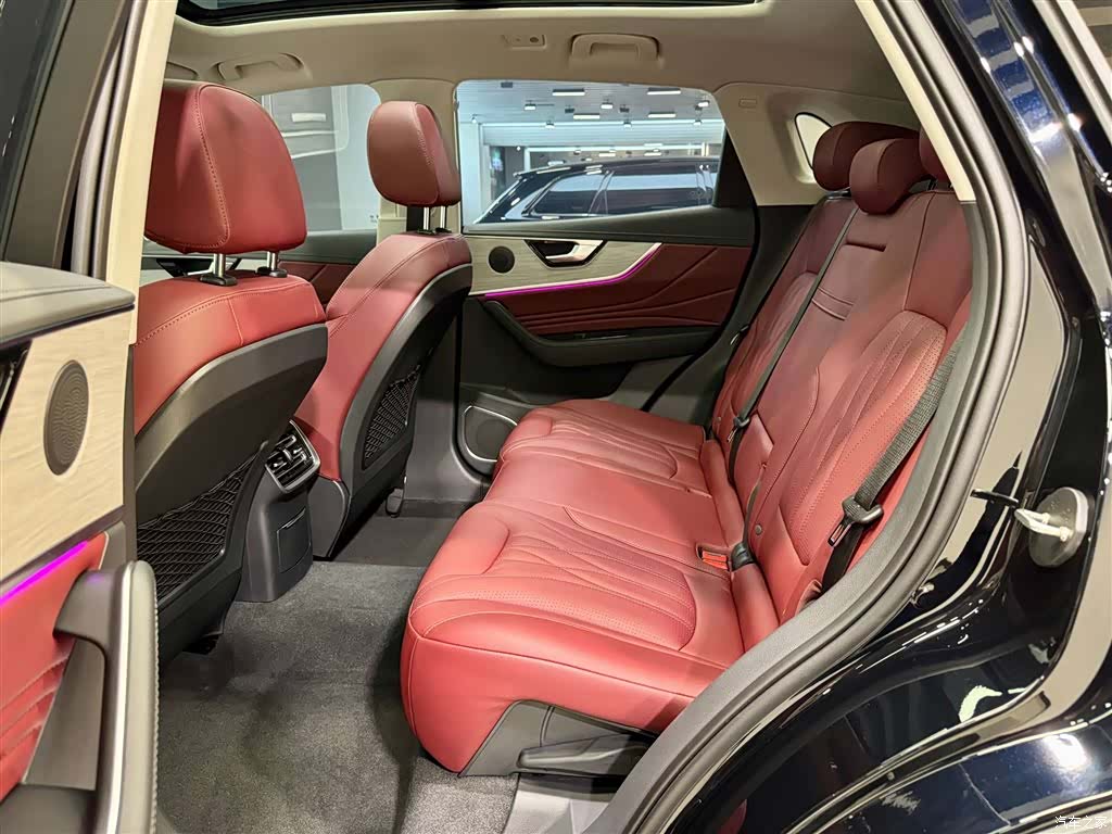 Hongqi HS5, 2024 20