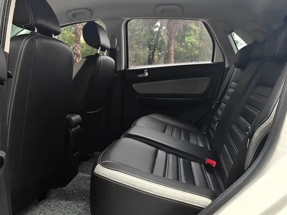 BAIC EC5