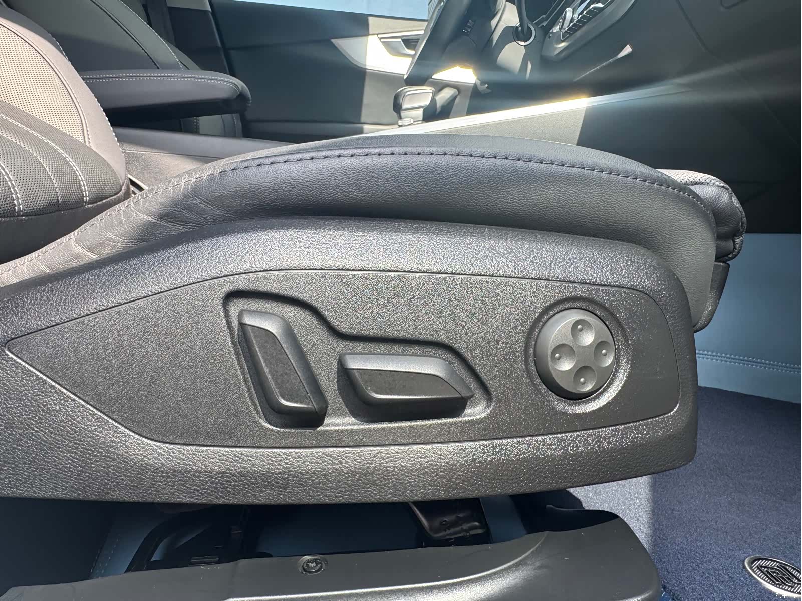 Audi A4L, 2021 22