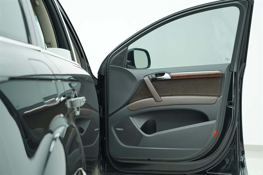 Audi Q7, 2012 25
