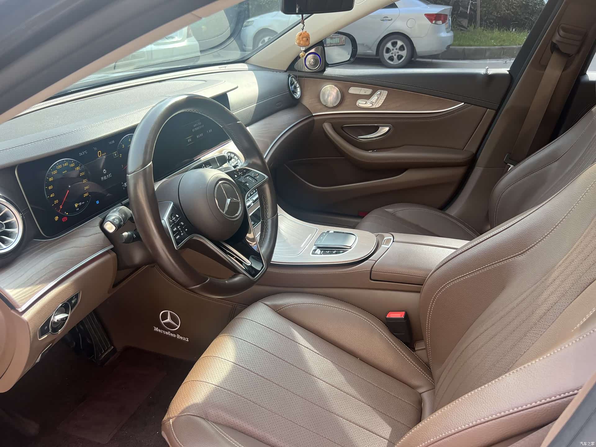 Mercedes-Benz E-Class, 2021 4