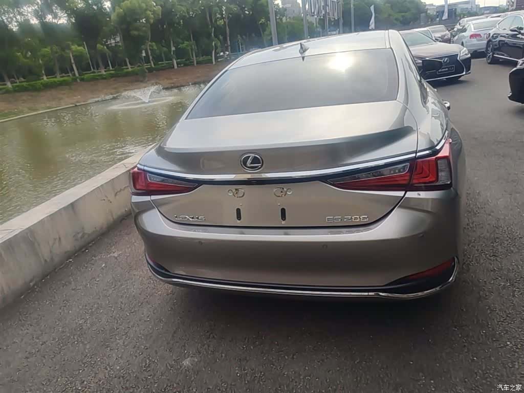 Lexus ES, 2024 6