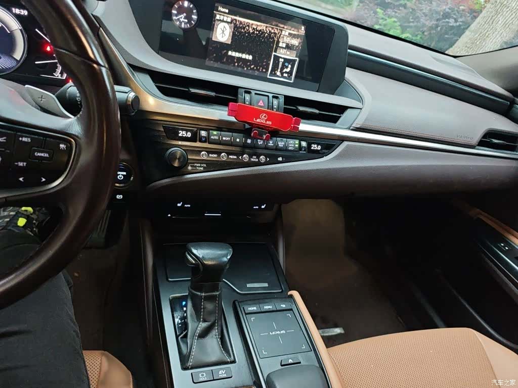 Lexus ES, 2019 6
