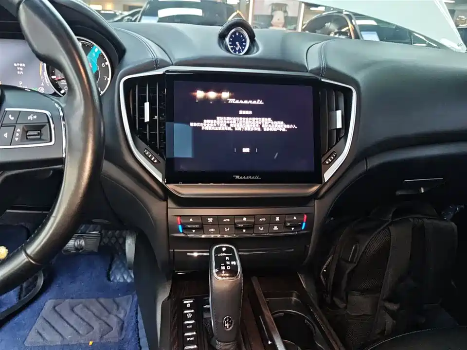 Maserati Ghibli Maserati Ghibli