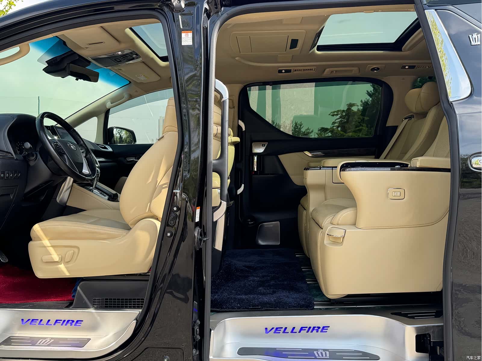Toyota Vellfire, 2021 10