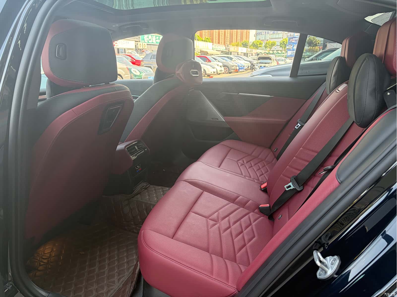 BMW i5, 2025 6