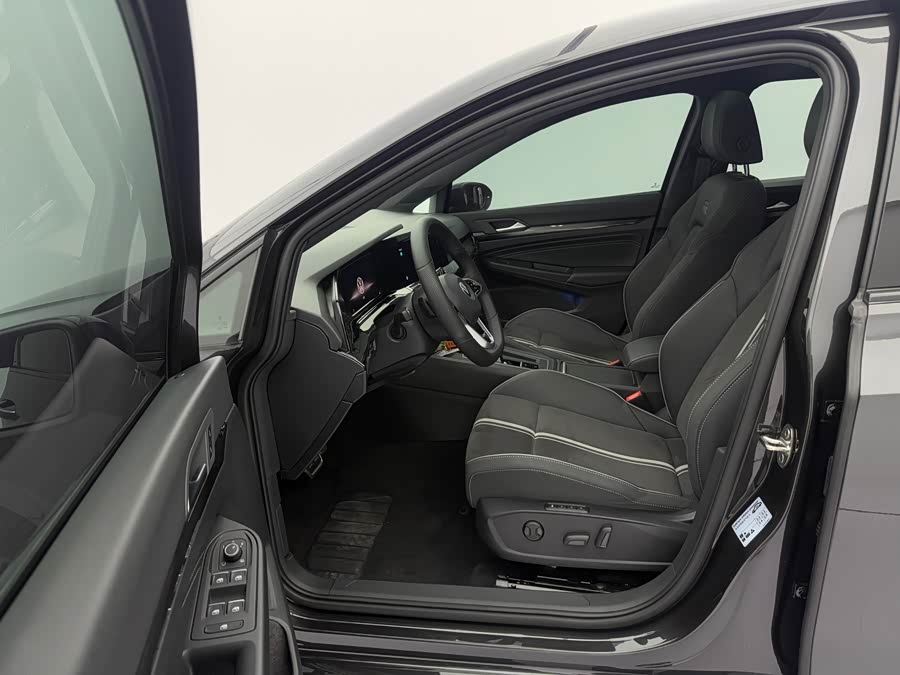 Volkswagen Golf 2023, фото 23