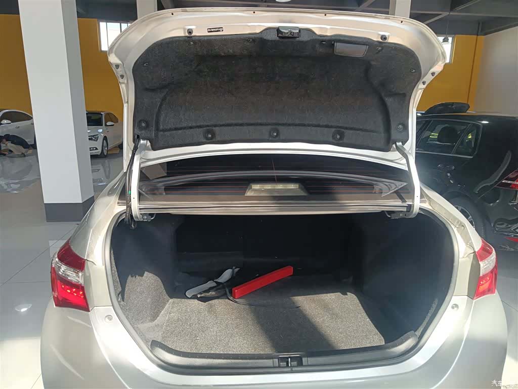 Toyota Corolla, 2015 15