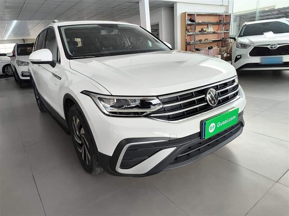 Volkswagen Tiguan L