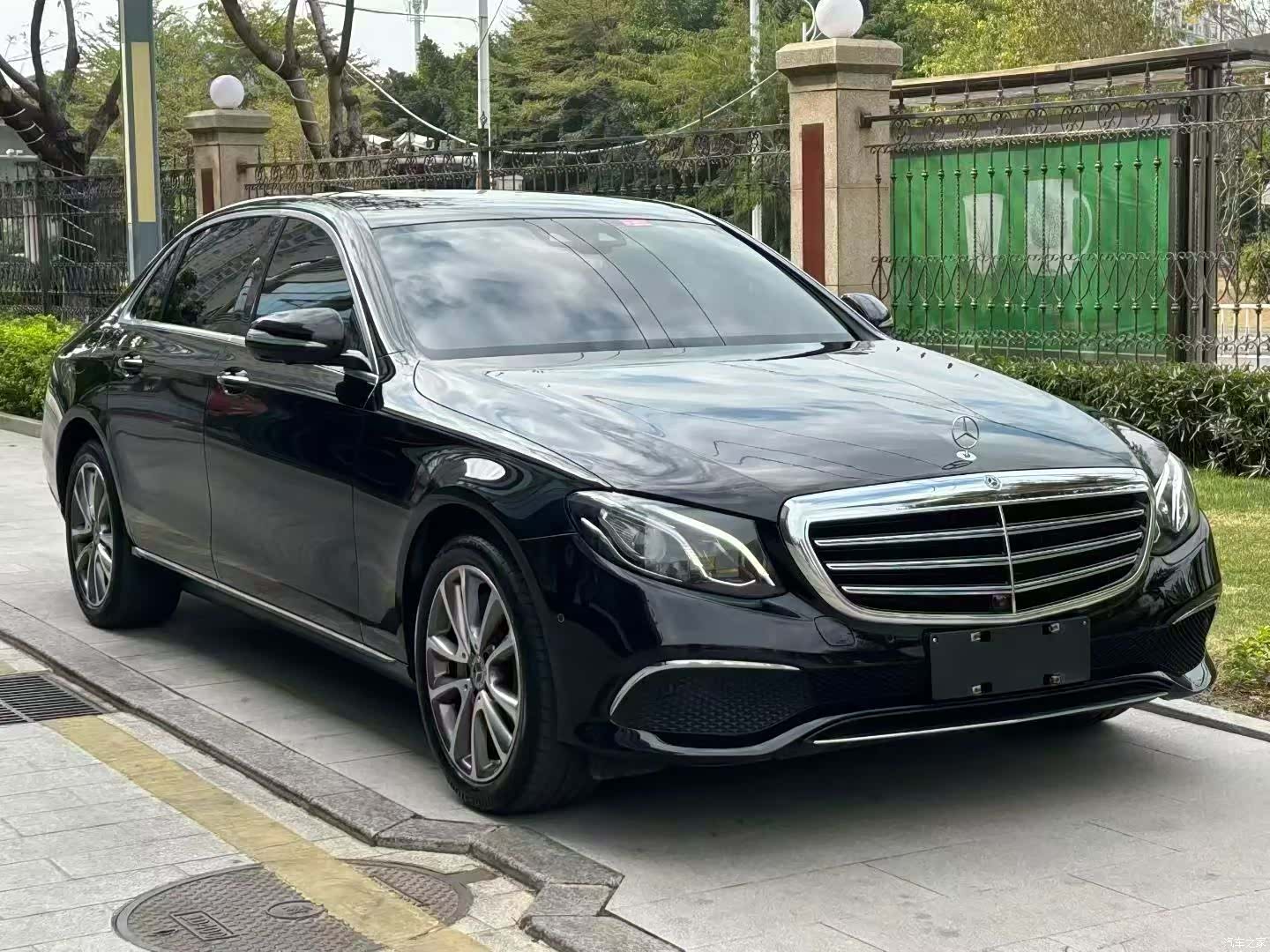 Mercedes-Benz E-Class, 2019 3