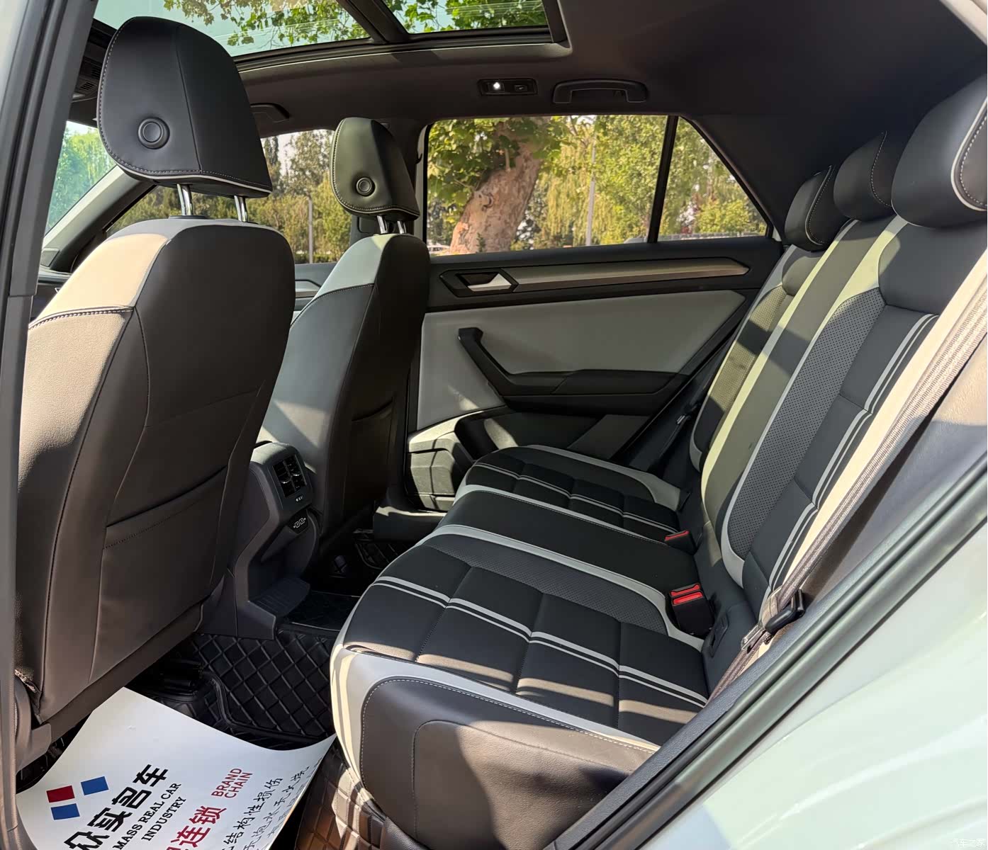 Volkswagen T-ROC, 2024 7
