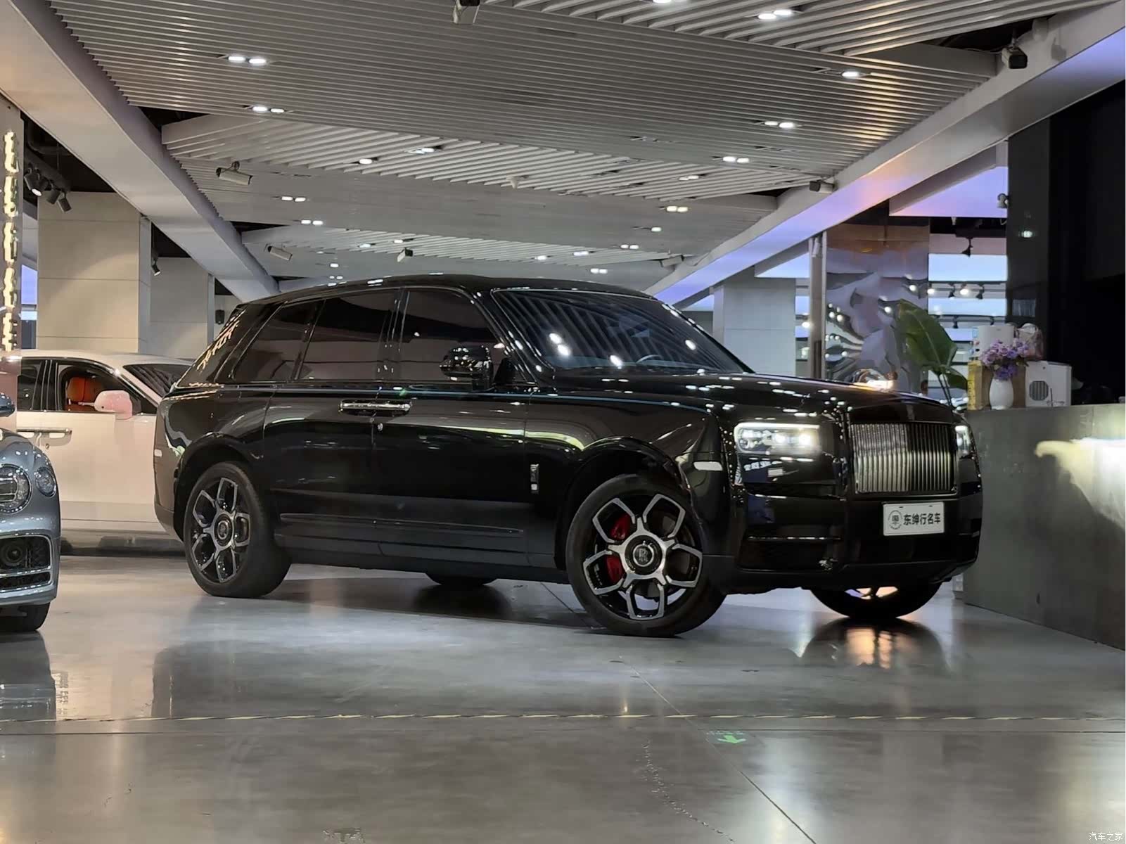 Rolls-Royce Cullinan, 2020 3