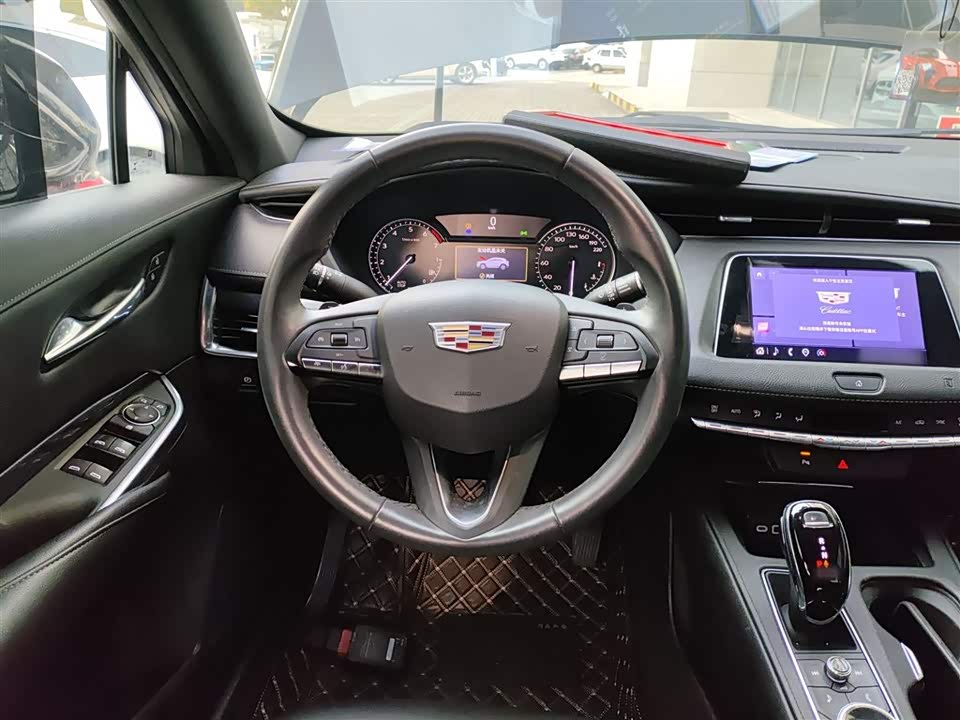 Cadillac XT4