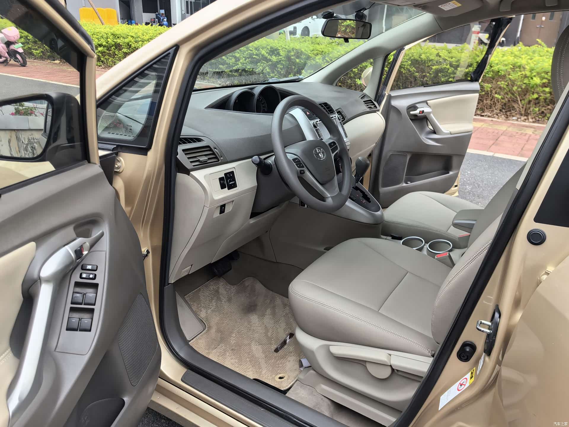 Toyota 180E, 2014 17