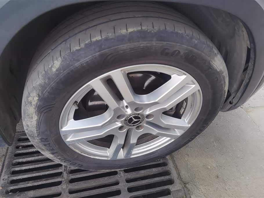 Mercedes-Benz GLB Mercedes-Benz GLB