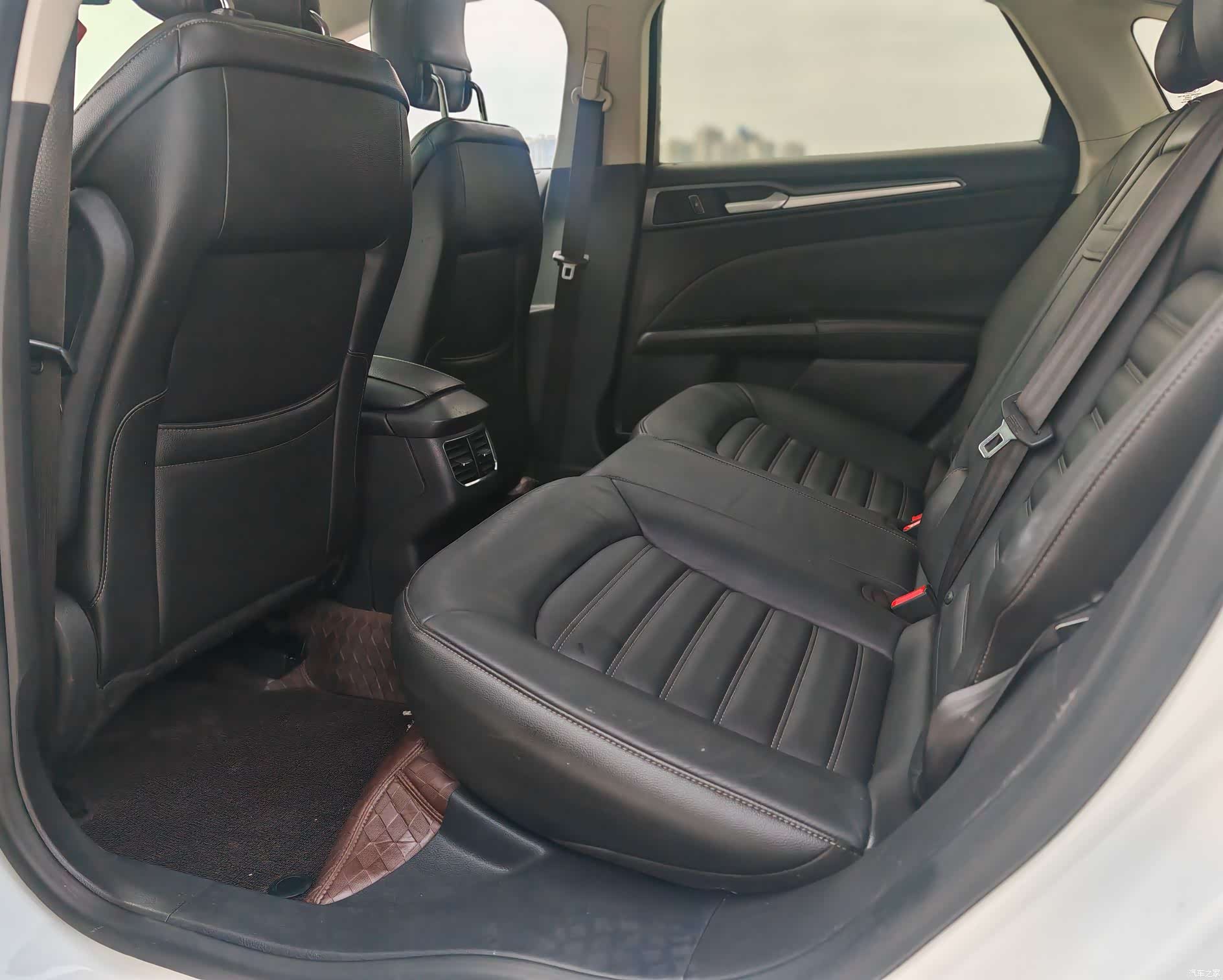 Ford Mondeo, 2016 6