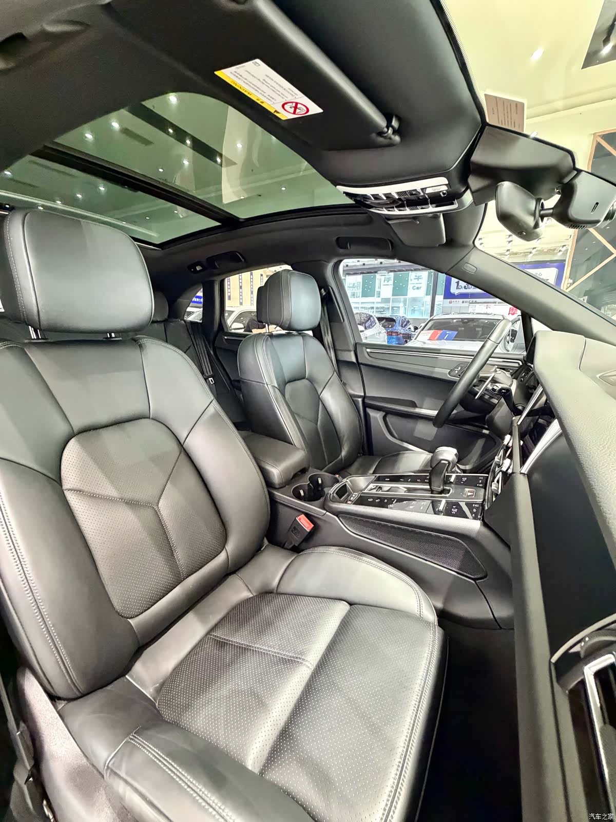Porsche Macan, 2024 11
