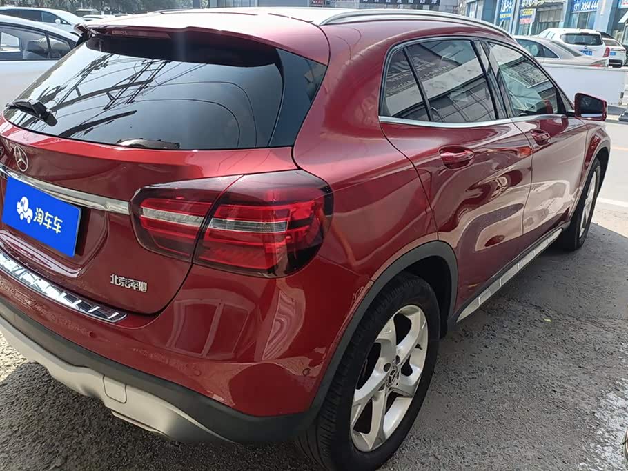 Mercedes-Benz GLA