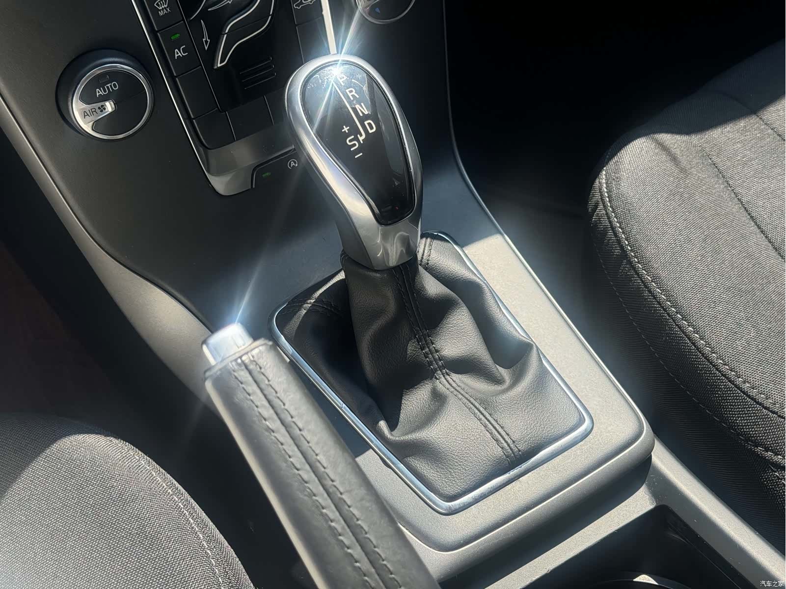 Volvo V40, 2014 12