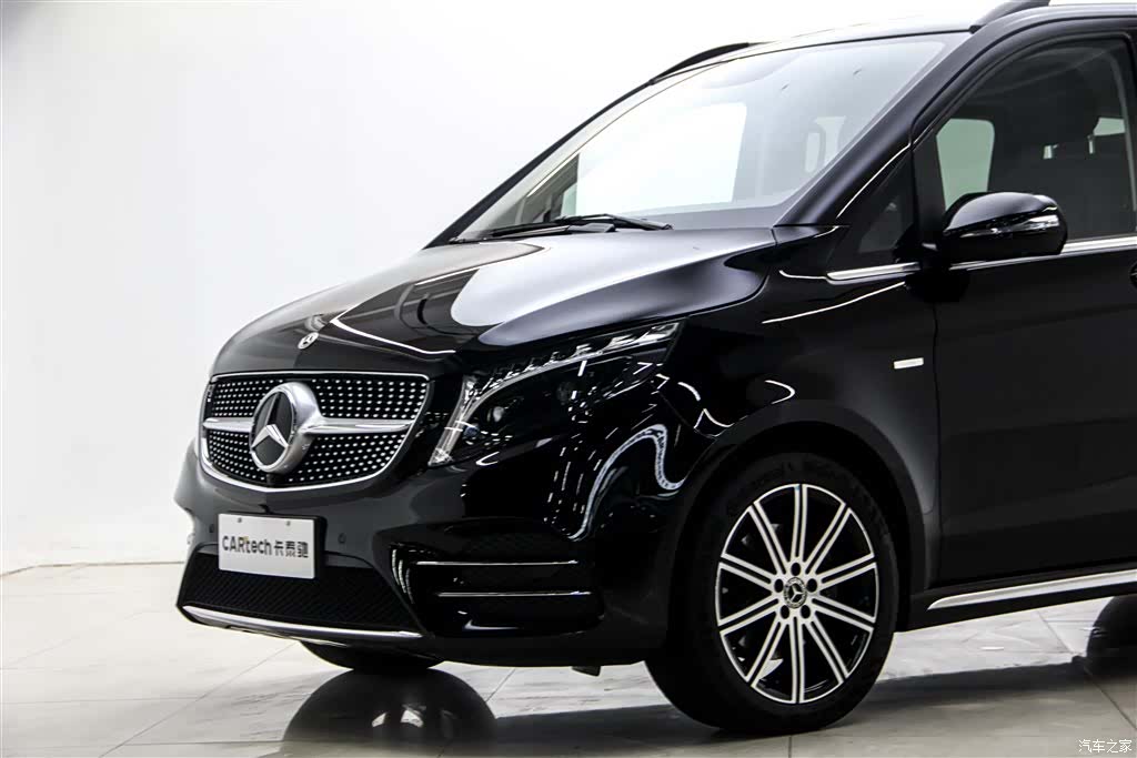 Mercedes-Benz V-Class, 2023 9
