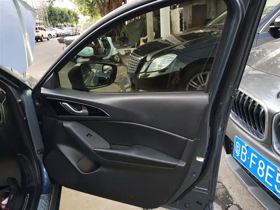 Mazda 3 Angkesaila Mazda 3 Angkesaila