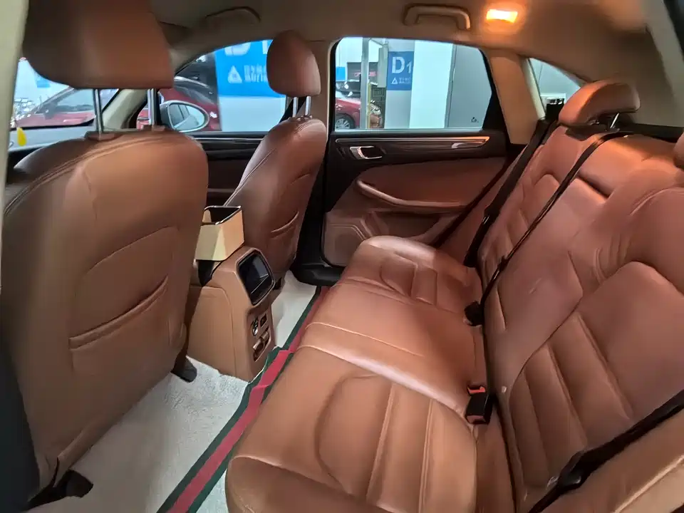 Zotye SR9 Zotye SR9