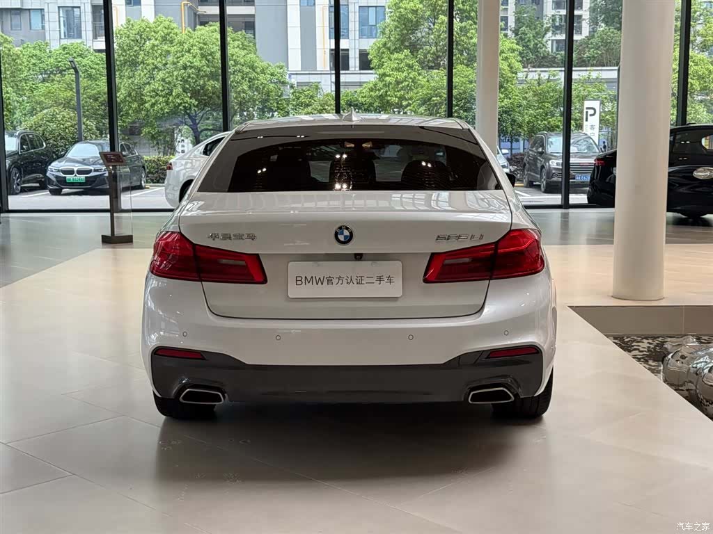 BMW 5 Series, 2020 все фото