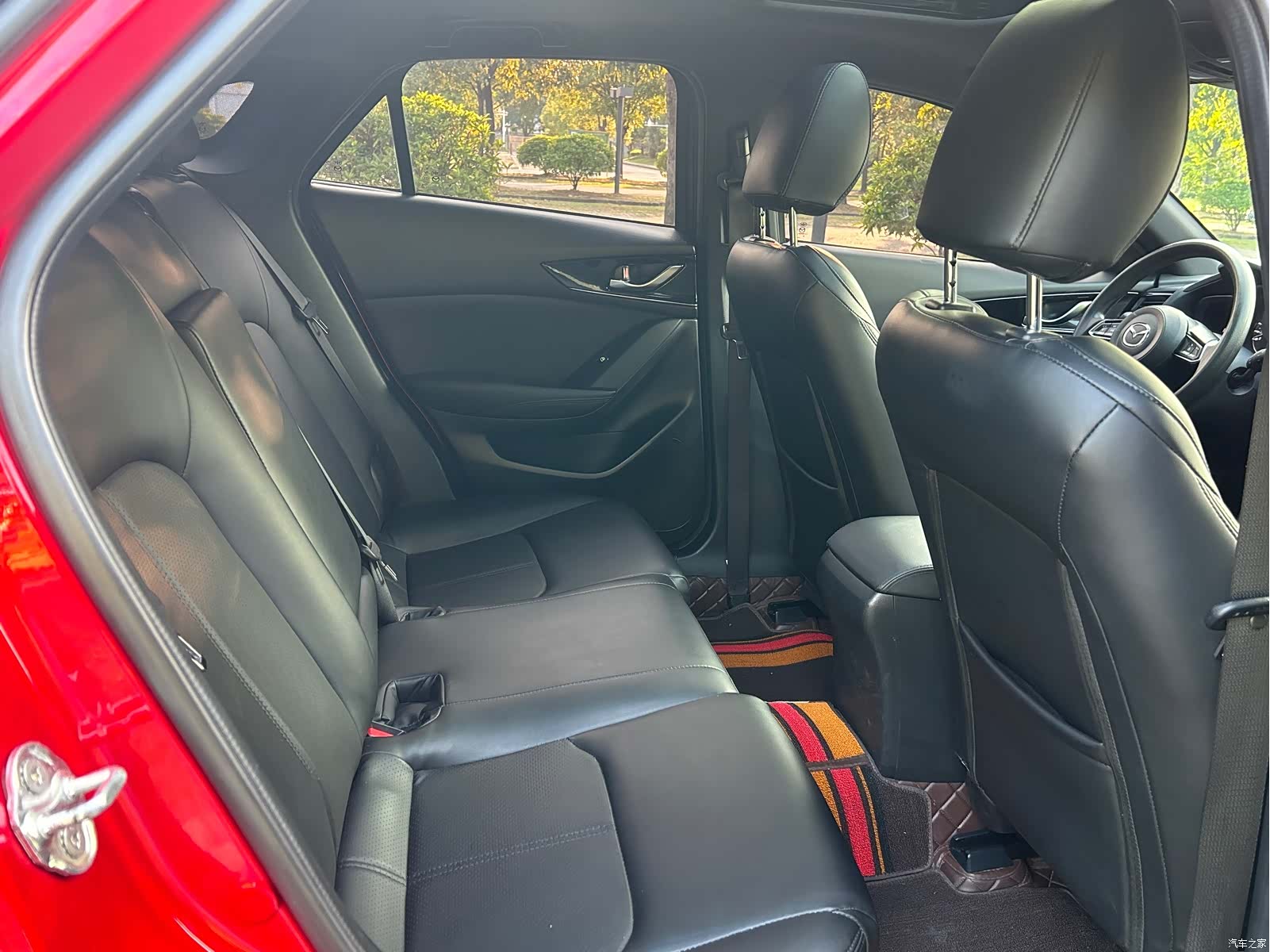 Mazda CX-4, 2023 14