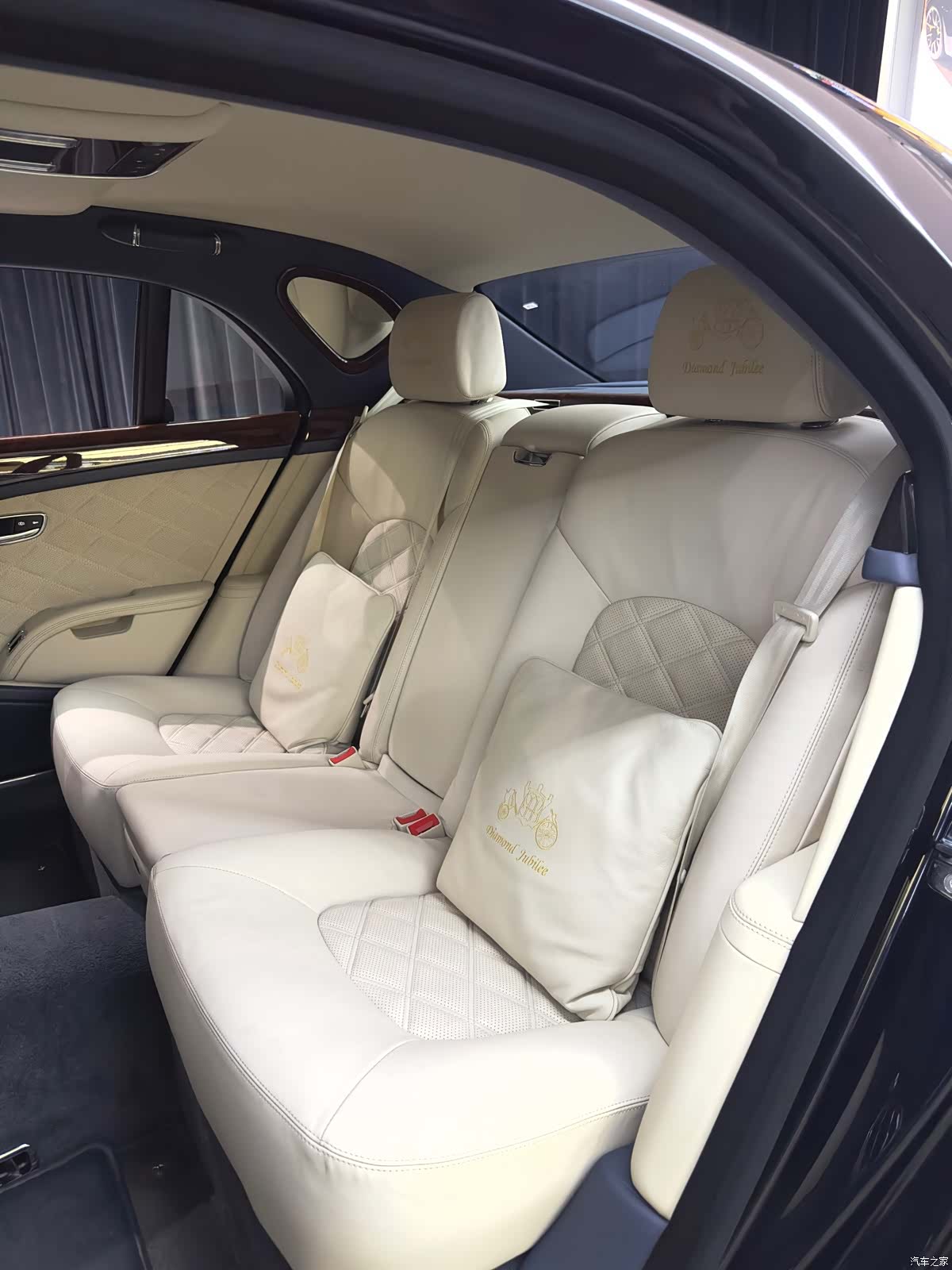 Bentley Mulsanne, 2012 18