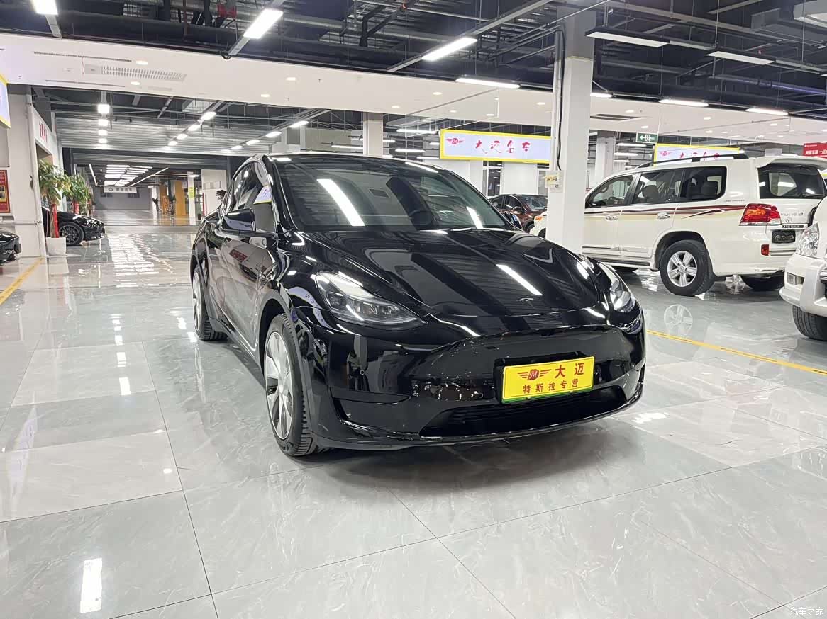 Tesla Model Y, 2022 3