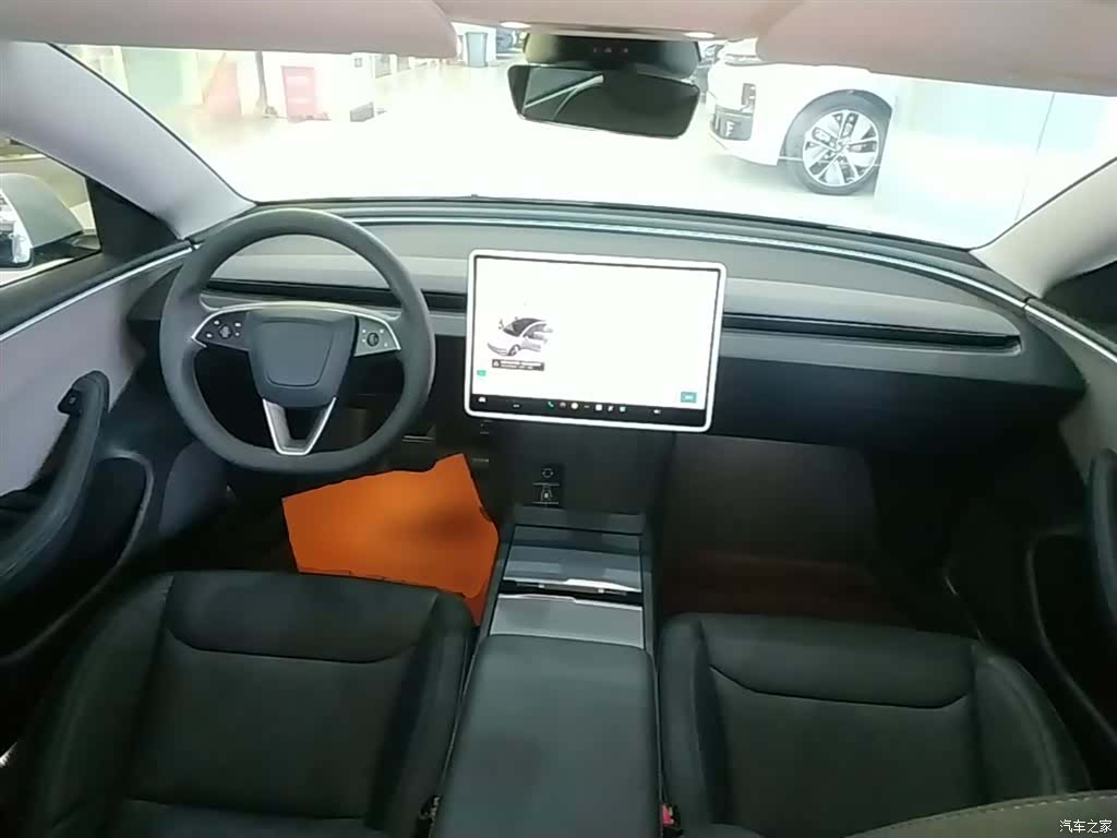 Tesla Model 3, 2024 10