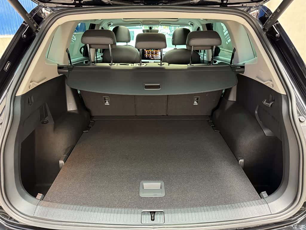 Volkswagen Tiguan L, 2024 8