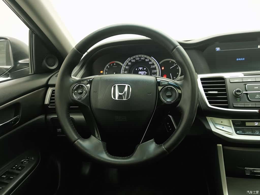 Honda Accord, 2016 11