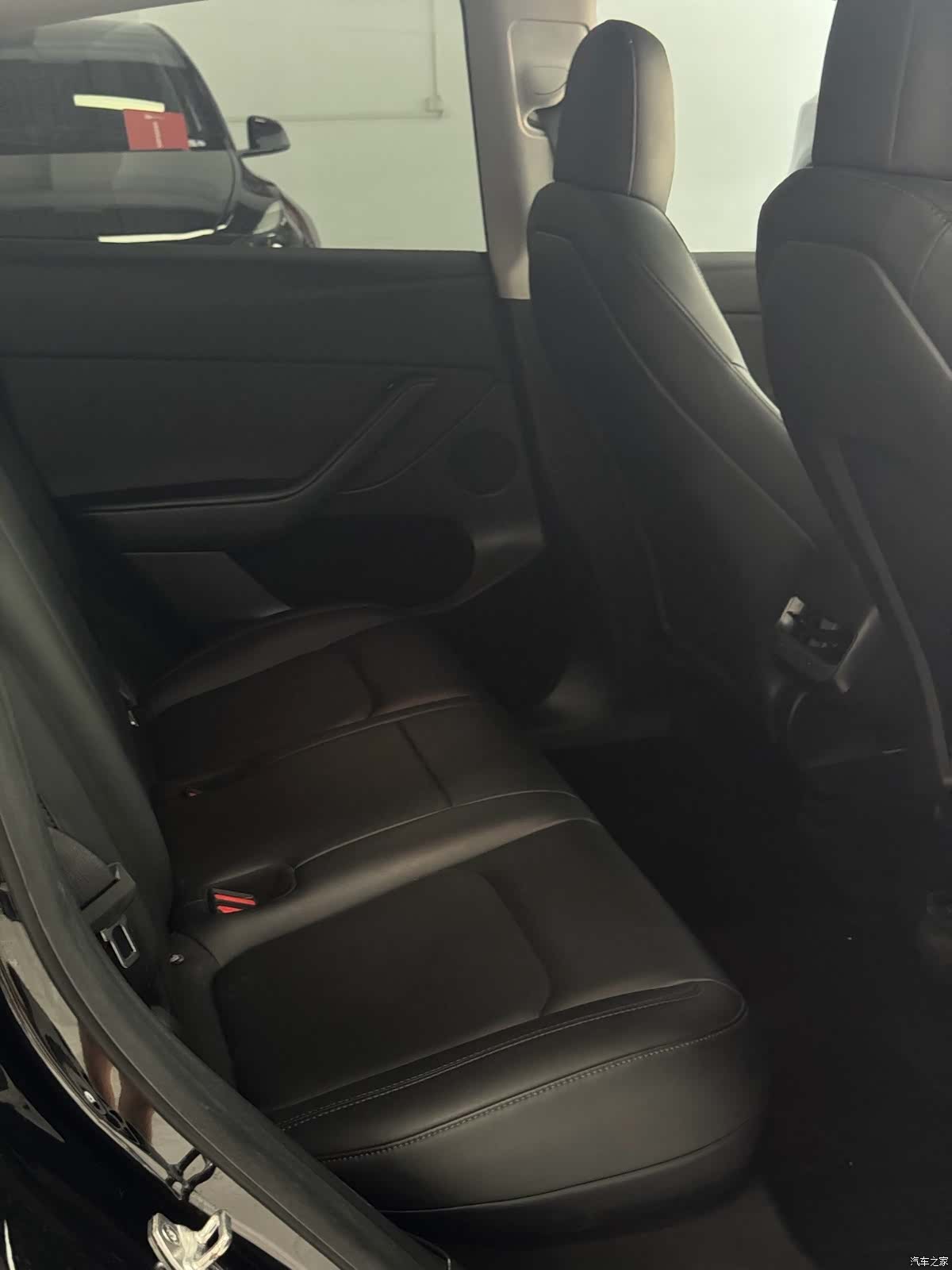 Tesla Model Y, 2022 11