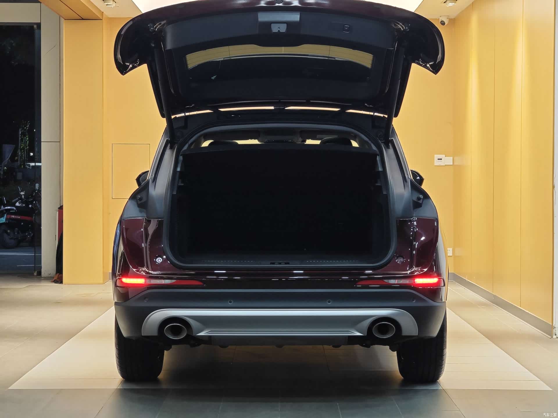 Lincoln Corsair, 2022 30