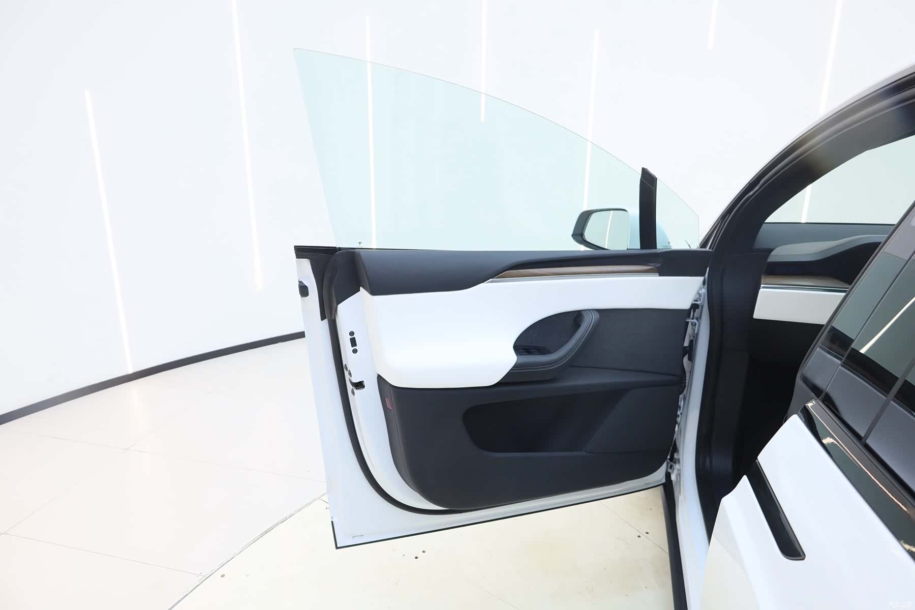 Tesla Model X, 2023 8