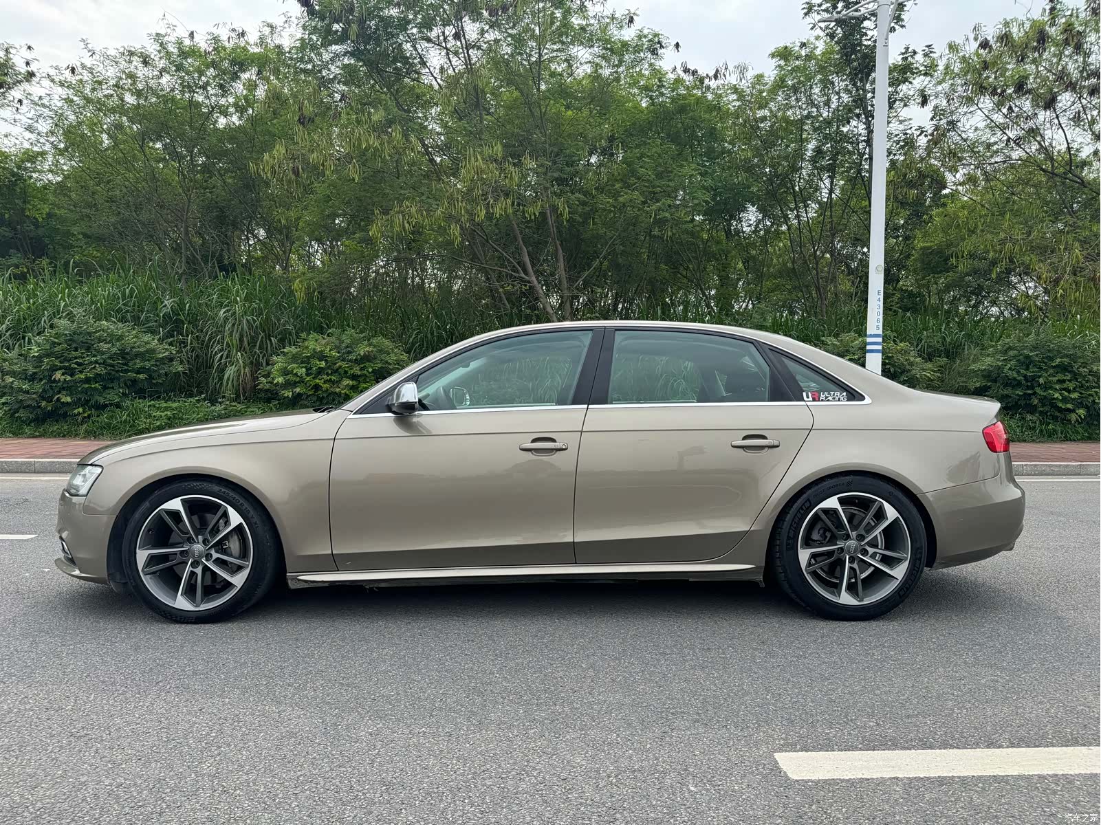 Audi A4L, 2014 23