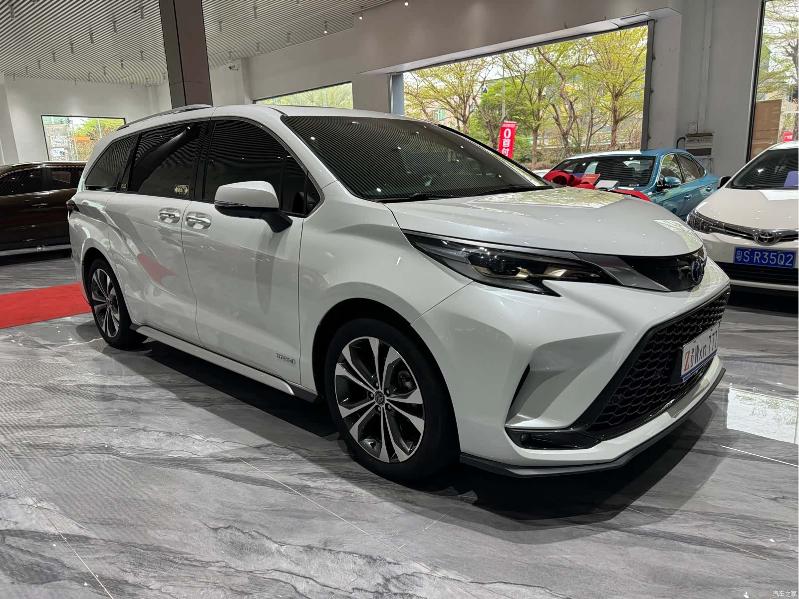 Toyota Granvia, 2023 4