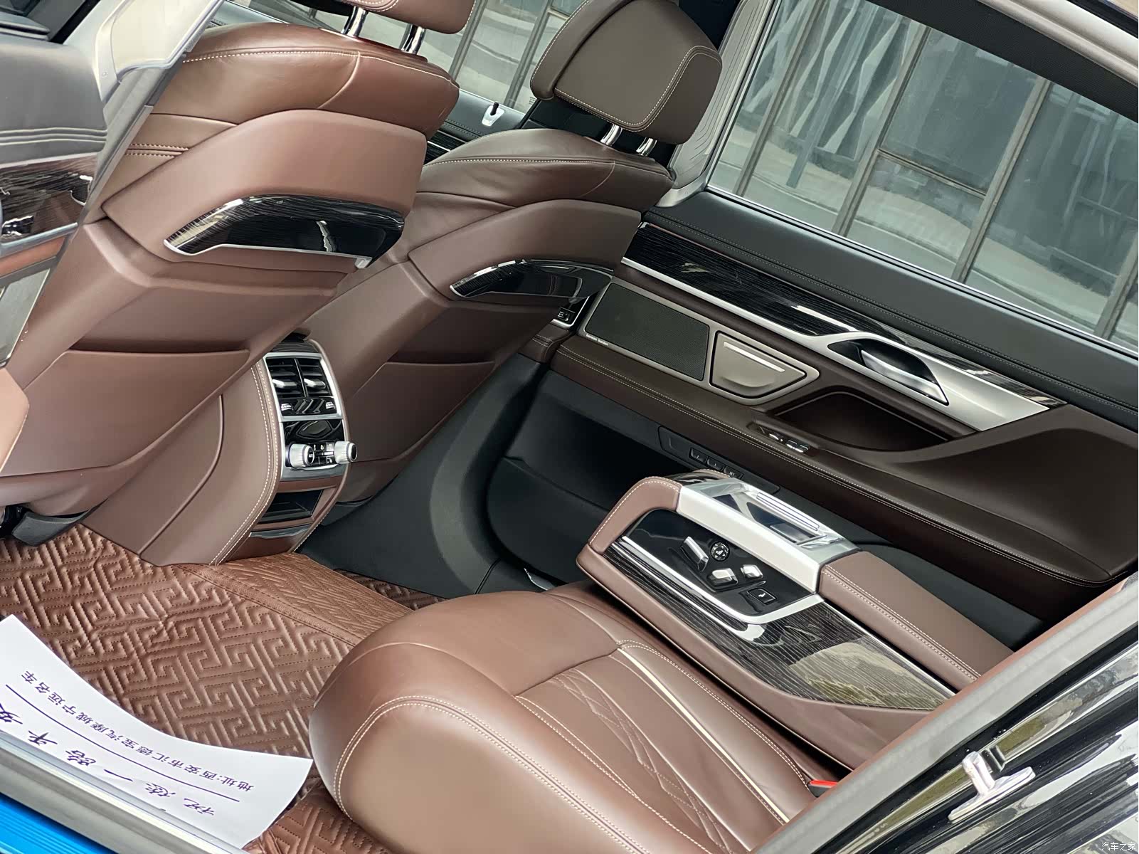 BMW 7 Series, 2020 все фото