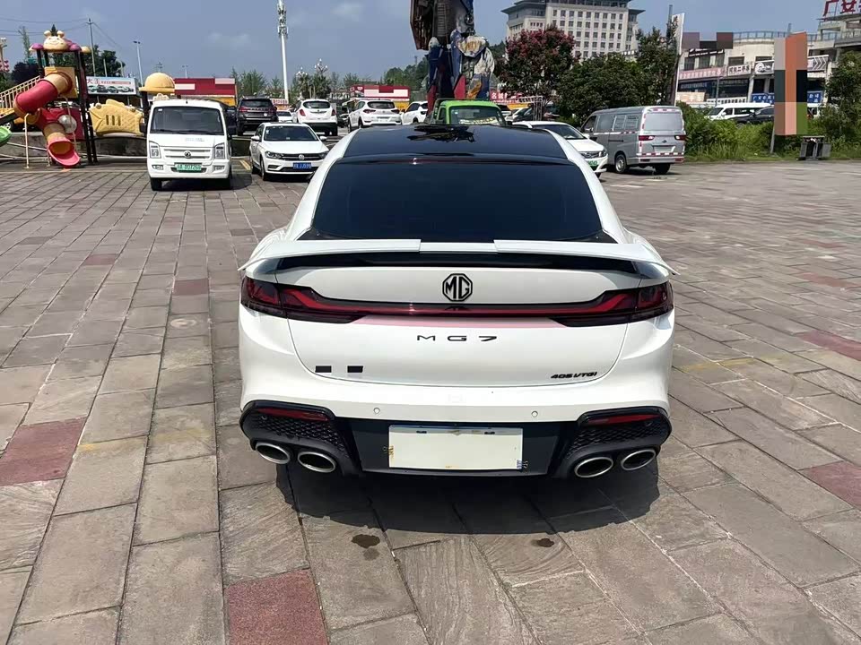 MG MG7