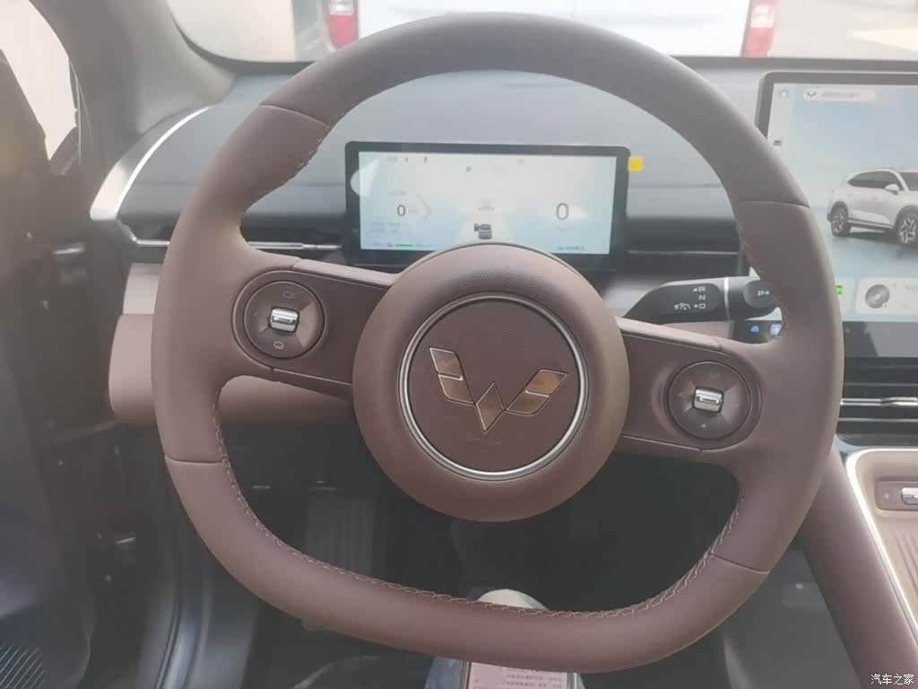Wuling Starlight, 2025 11