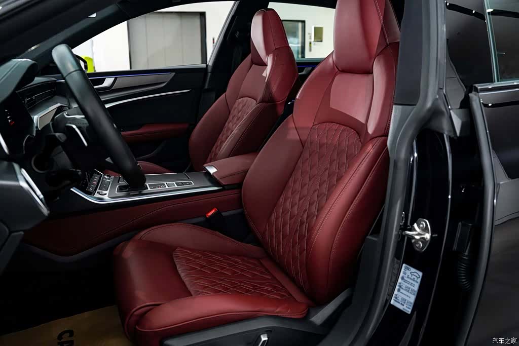 Audi A7L, 2024 18
