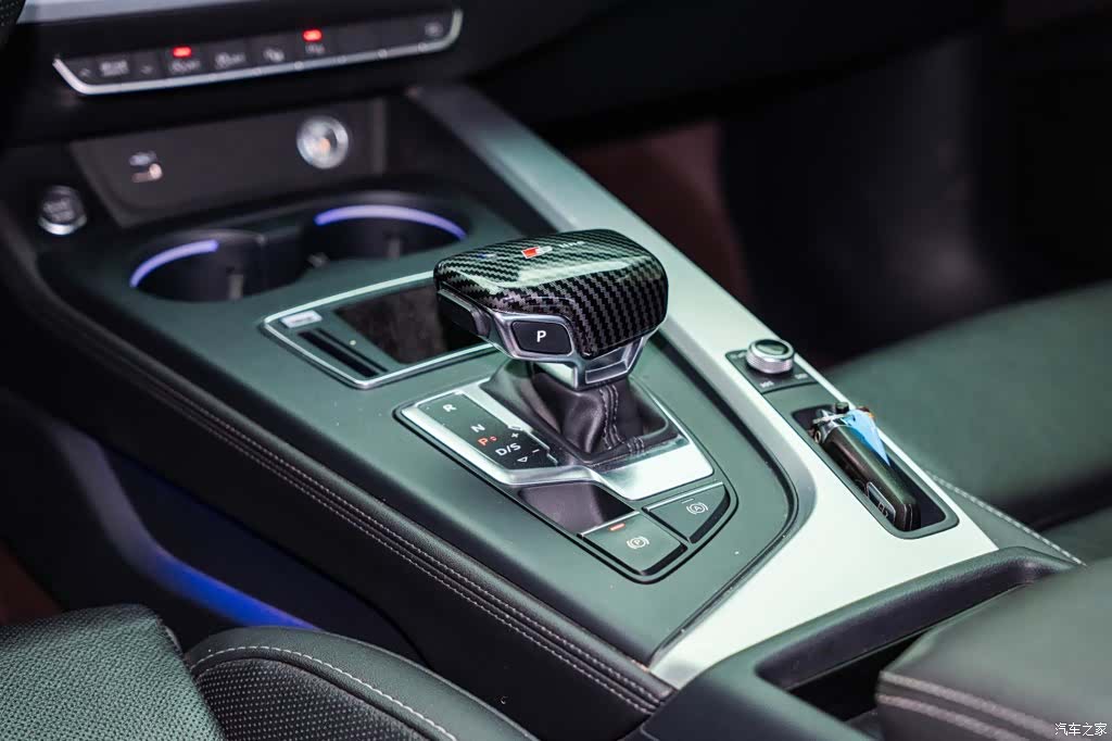 Audi A4L, 2022 14