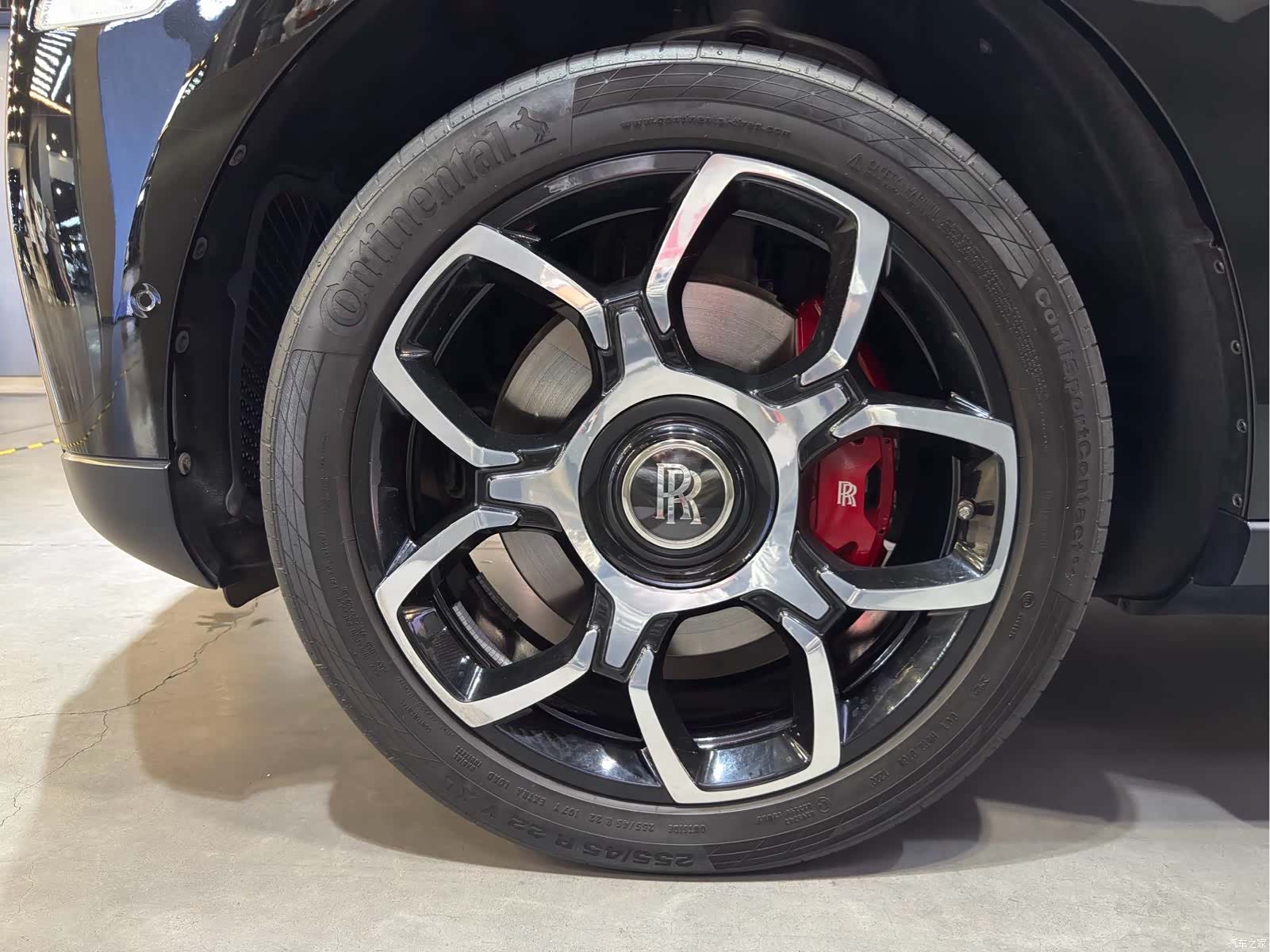 Rolls-Royce Cullinan, 2020 все фото