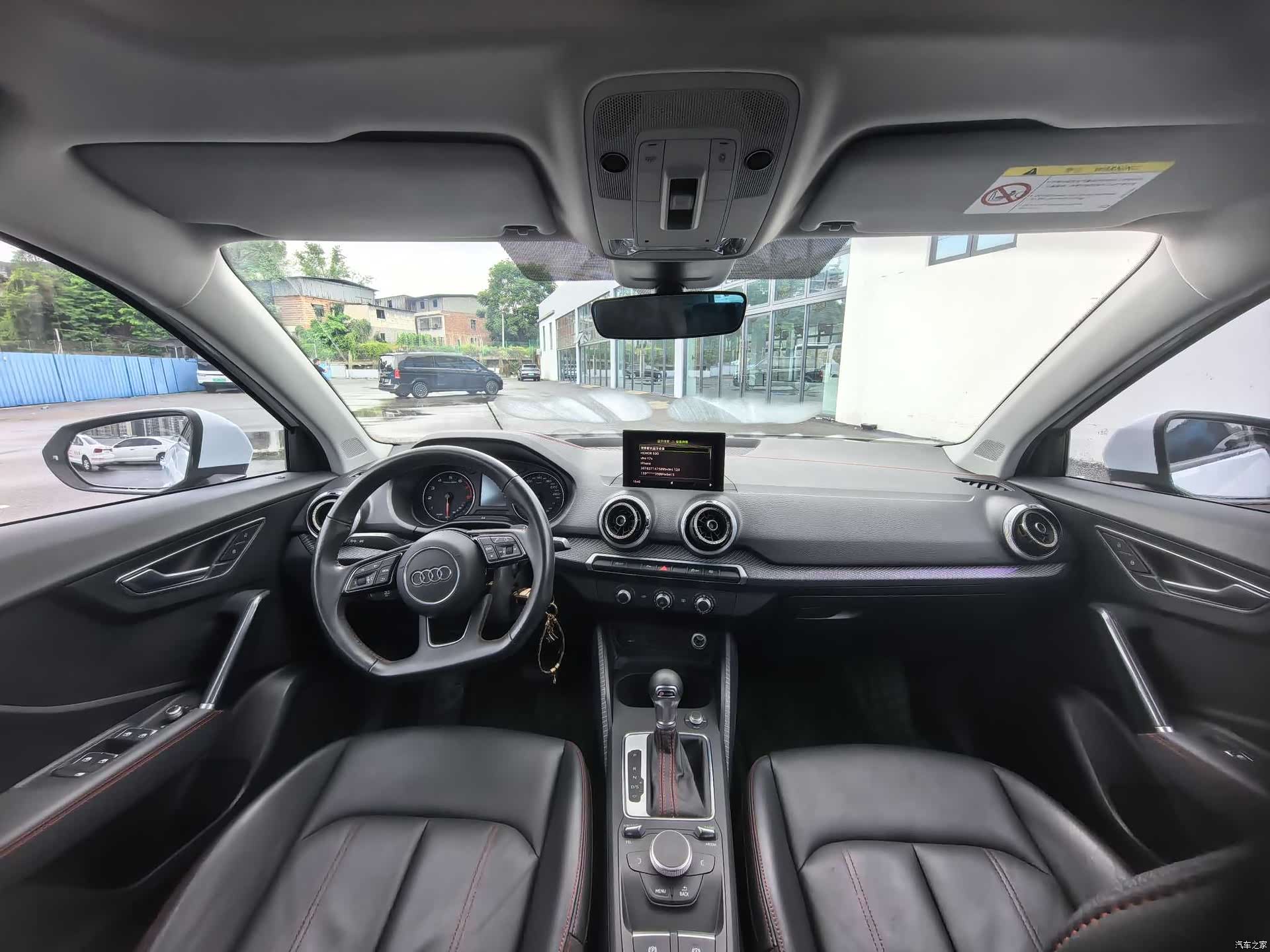 Audi Q2L, 2022 8