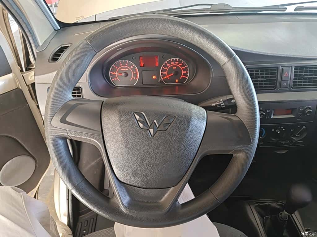 Wuling L3C, 2021 11