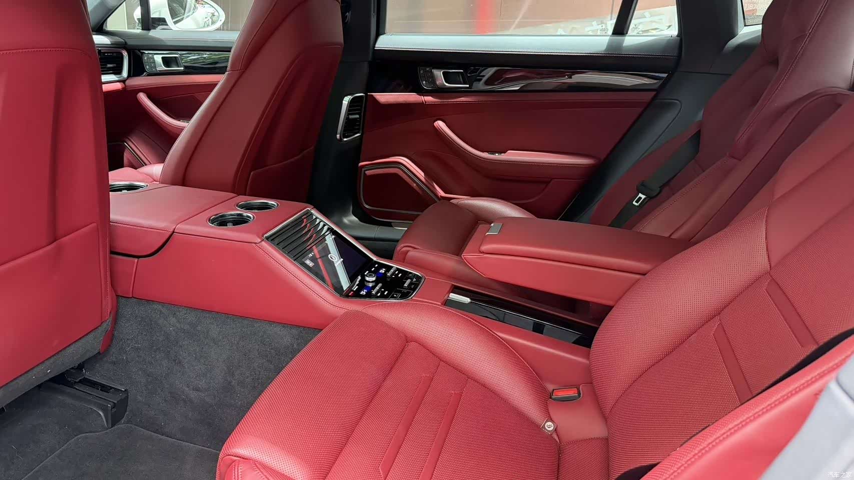 Porsche Panamera, 2024 8