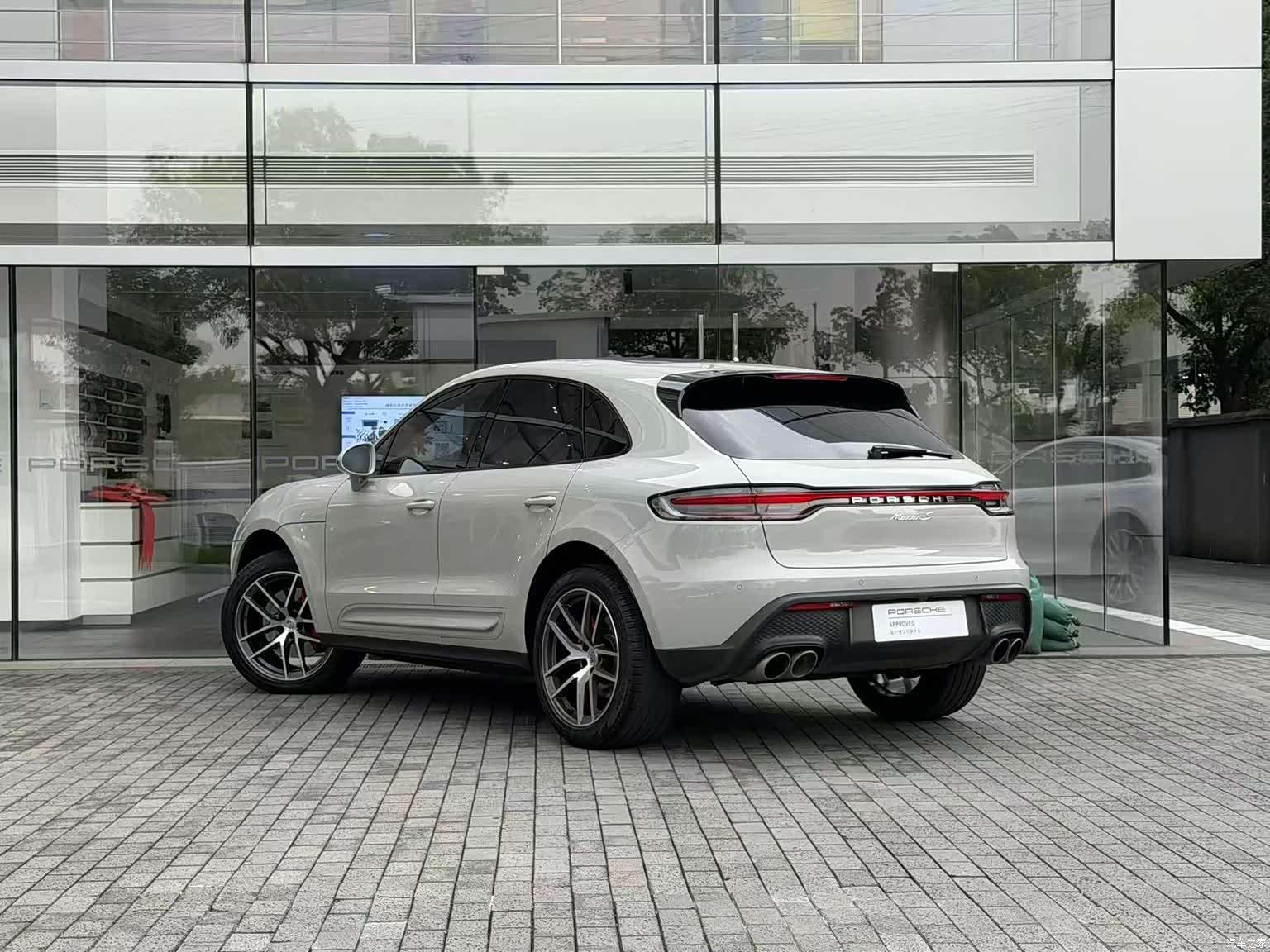 Porsche Macan, 2022 3